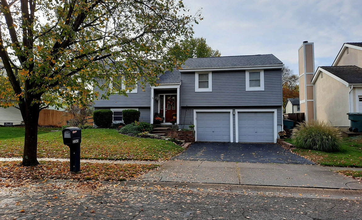 Contact page for Columbus siding installations, vinyl siding zip tool guidance, and royal siding color consultations