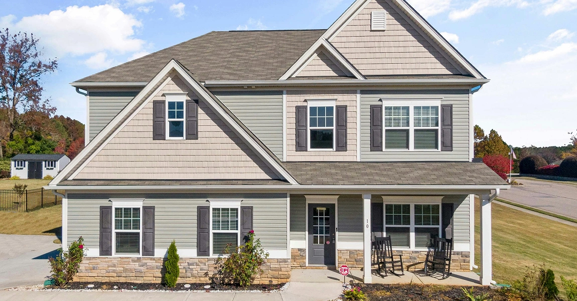 Delaware, OH home featuring new window siding installation with energy-efficient updates from Columbus Windows & Siding